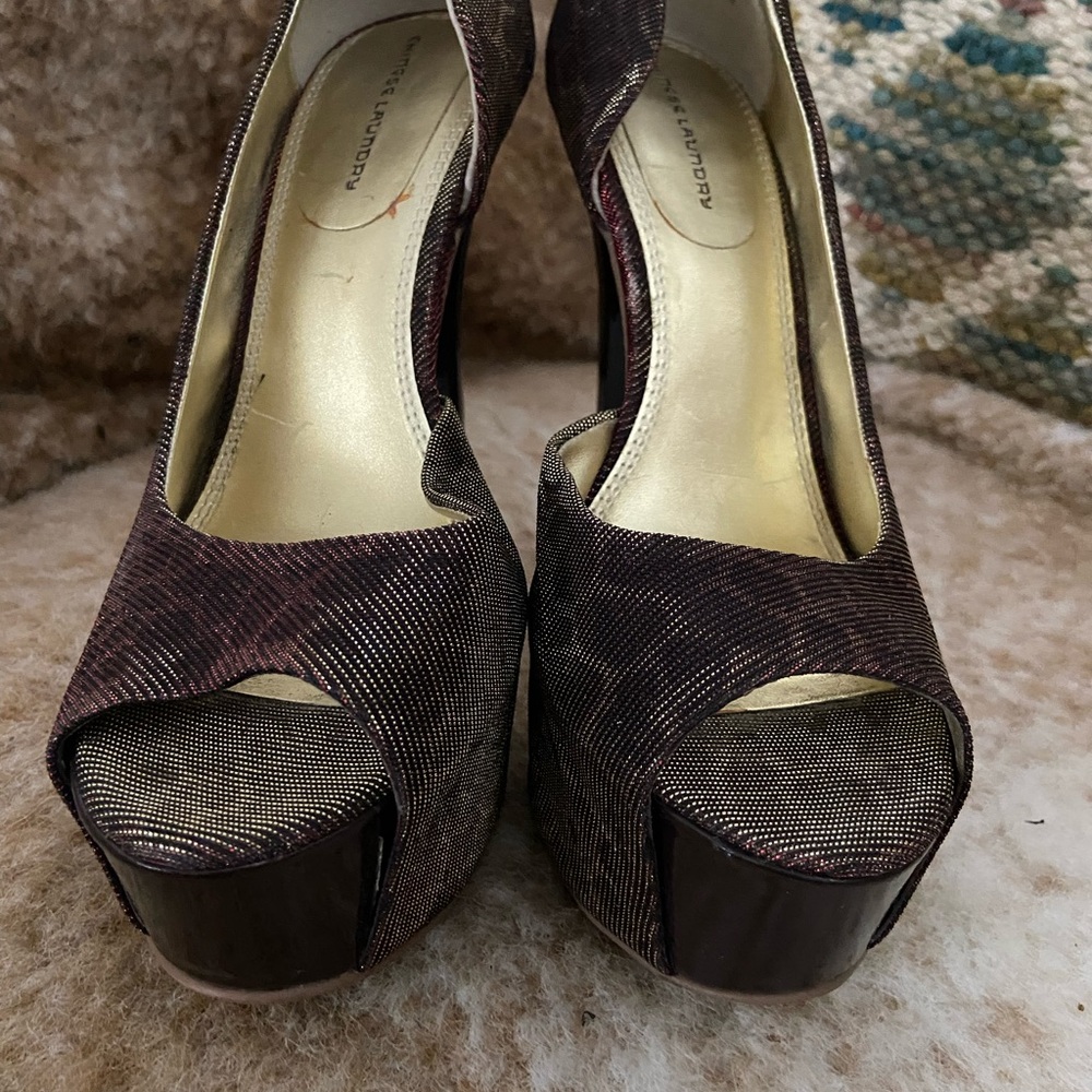 Chinese Laundry Women's Peep Toe Heels - Brown and Gold